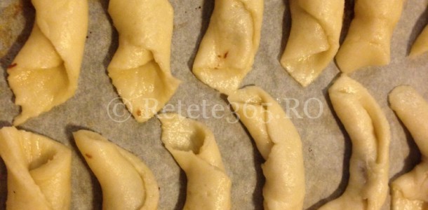 Cornulete de post